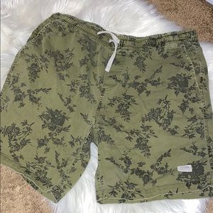 Lira | Men’s Floral Short Shorts